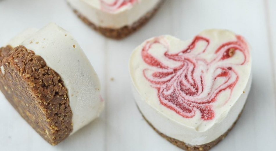 Mini strawberry cheesecake dessert